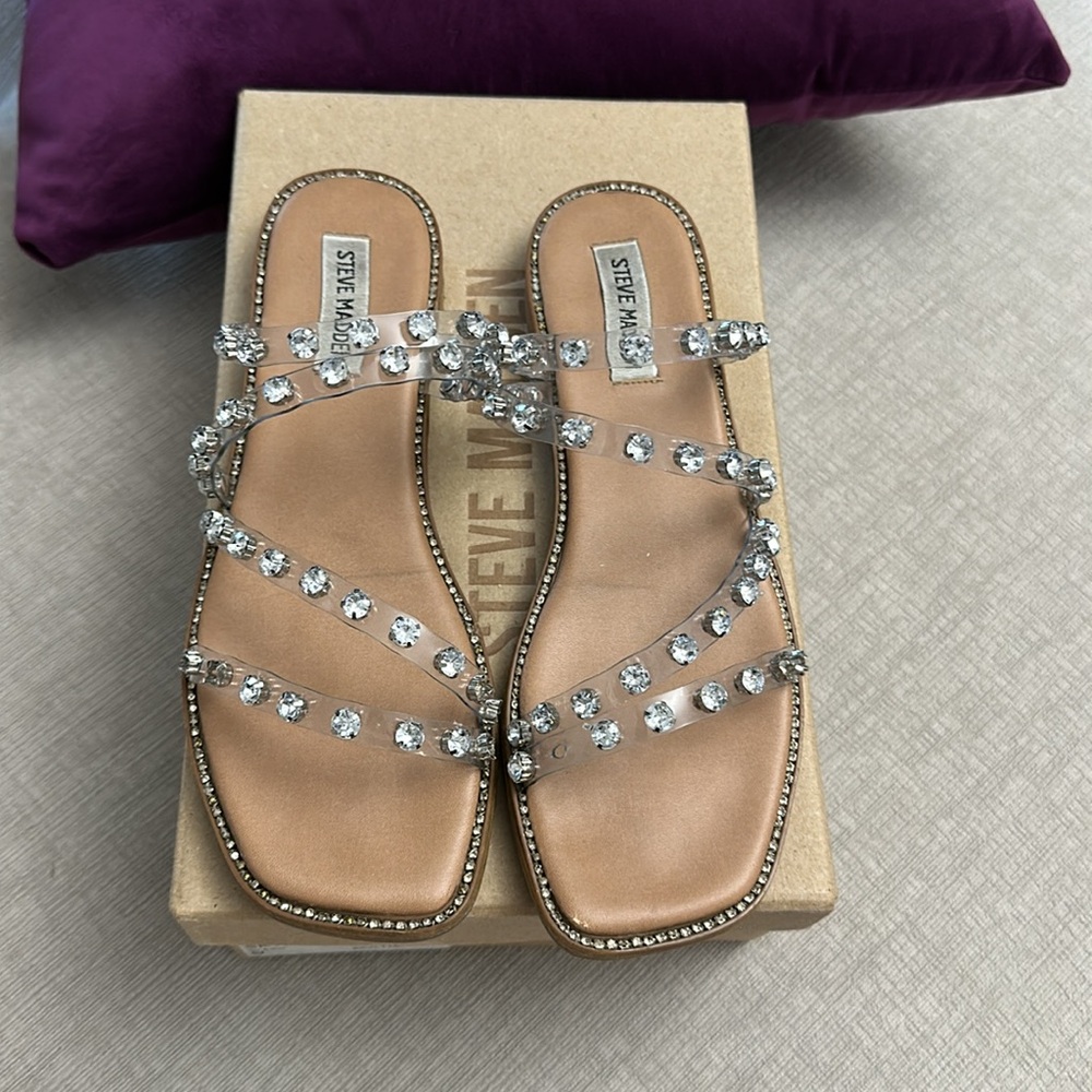 Steve Madden Skyler Clear Size 9